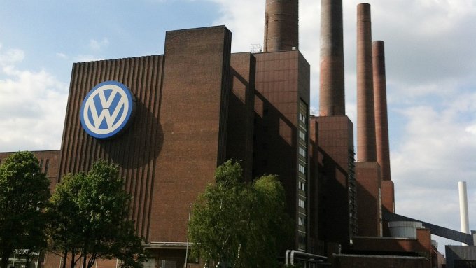 Weil keiner mehr E-Autos kauft: VW drohen Millionenstrafen