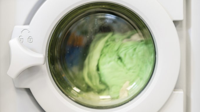 Klimaterror eskaliert: „Fünf Menschen sollten sich eine Waschmaschine teilen“