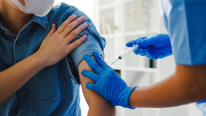 Covid-Impfschaden: Deutscher Bürgermeister muss Amt niederlegen