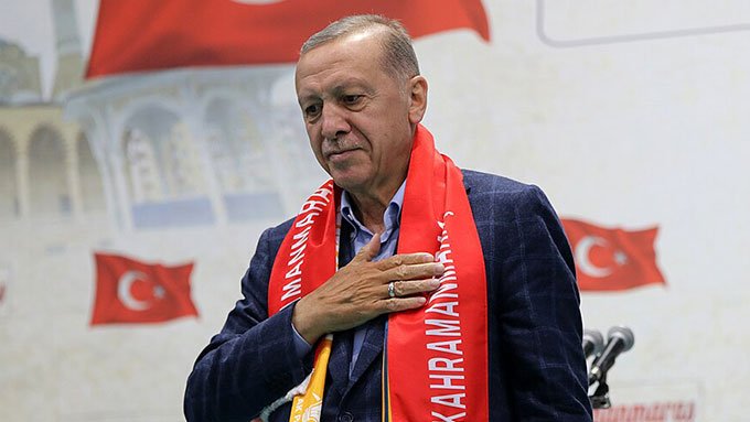 Angekündigte Revolutionen finden nicht statt: Erdogan bleibt Favorit bei Stichwahl