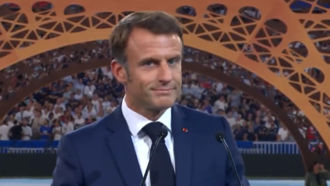 BUH! Franzosen zeigen Macron ihre Wut bei Rugby-Eröffnung